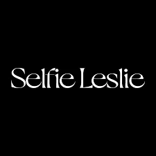 Selfie Leslie